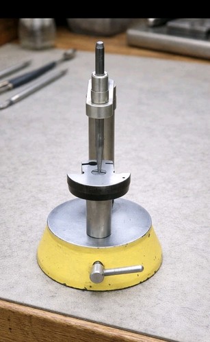 Präzisions feinmechanik - –,